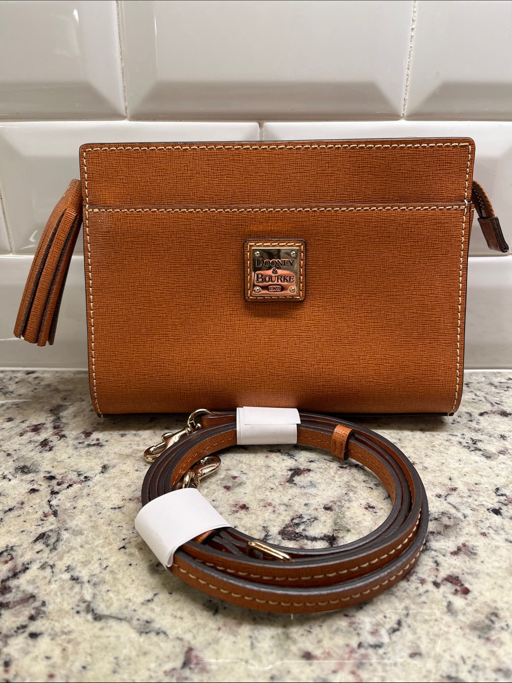 Dooney & Bourke Ginny Crossgrain Leather Crossbody Bag EUC